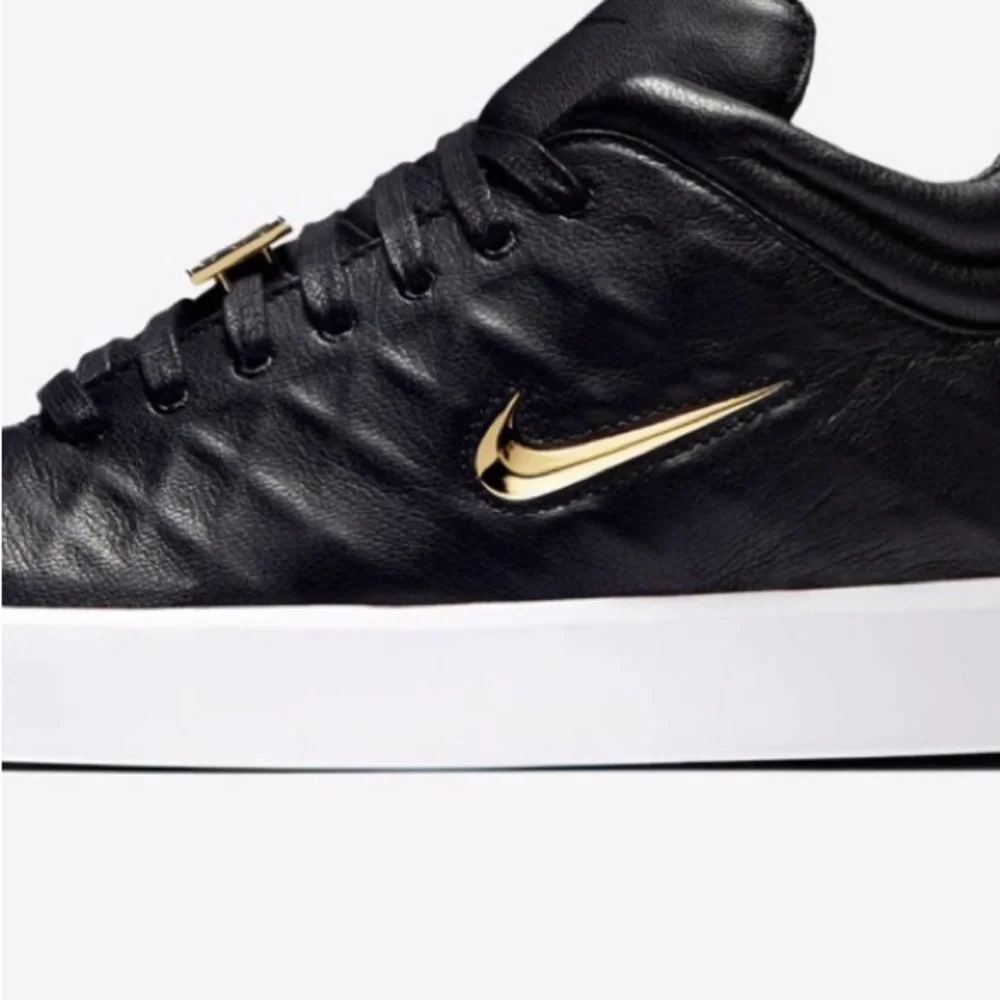 NIKE TIEMPO PREMIER 17 Black White Gold SWOOSH & EMBLEM Sneakers Men’s Size 9.5 - Picture 7 of 12